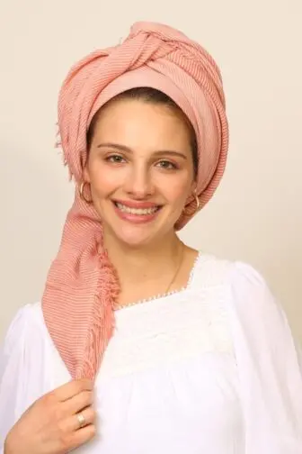 מטפחת סלי מרובעת