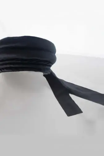 660243_black