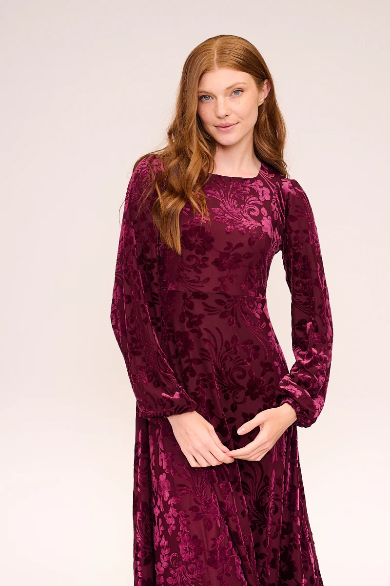 שמלת מוניקה