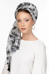 10910 Black 1