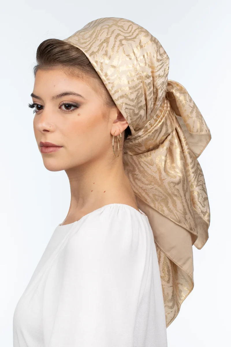 מטפחת אושרת